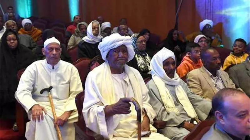 محافظة أسوان تطالب مستحقى تعويضات النوبة بإستلام عقود التعويضات