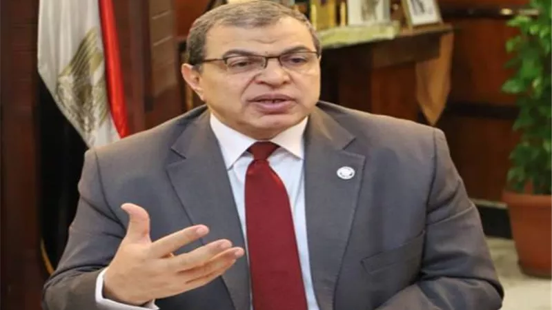 عودة 2915 عاملا مصريا من العالقين بالكويت إلي البلاد اليوم