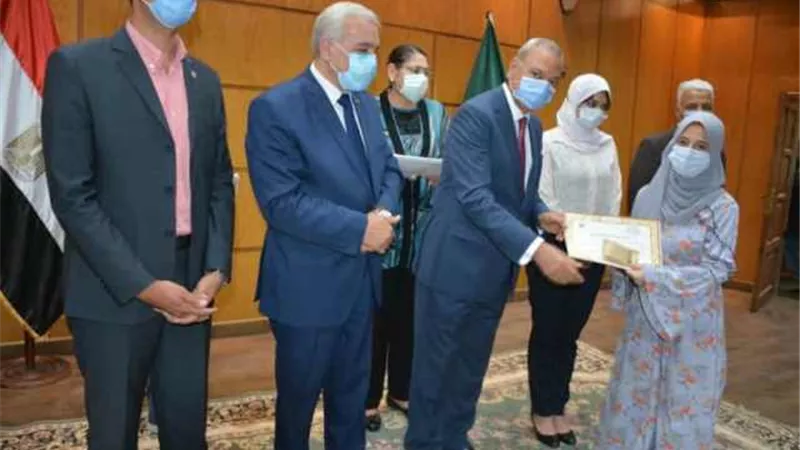 الهجان وعجلان يكرمان 27 طالب وطالبة من حفظة القرآن الكريم بالقليوبية