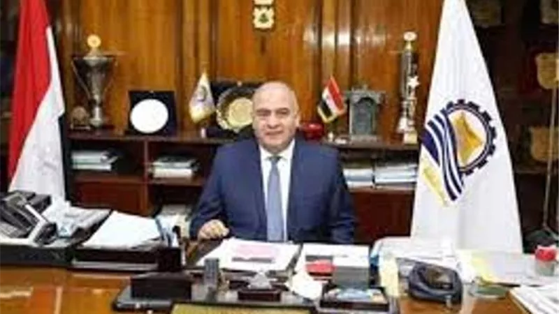محافظ قنا : عودة الموظفين للعمل ٤ أغسطس