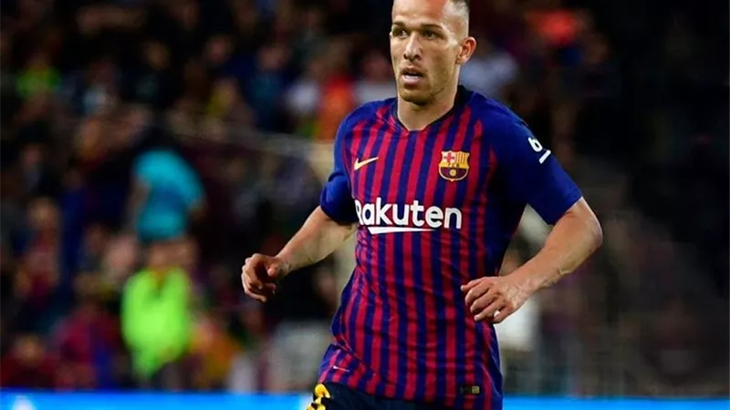 برشلونة يوقع غرامة مالية على البرازيلى أرثر ميلو