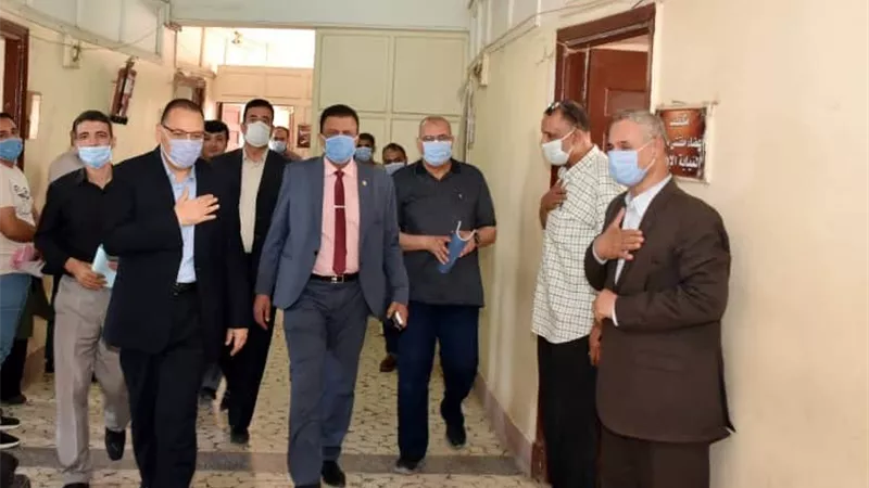 محافظ الشرقية يتفقد إدرارات الديوان العام لتهنئة العاملين بعيد الأضحى المبارك