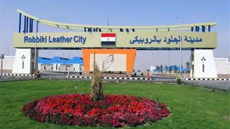 فرج عامر: مدينة الروبيكي تعيد مصر للريادة في صناعة الغزل والنسيج