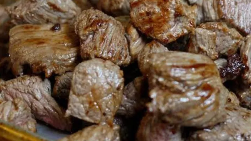 نصائح ذهبية لطهى اللحوم.. و٣خطوات تجنبك أضرار الشواء على الفحم