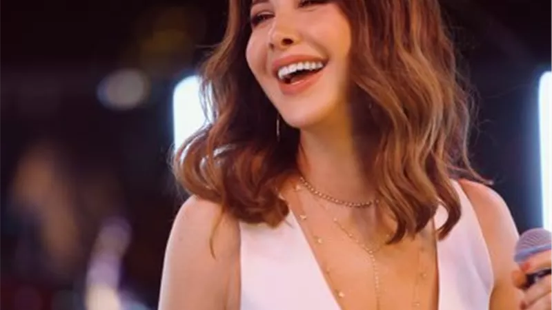 نانسى عجرم تهنئ جمهورها بعيد الأضحى المبارك