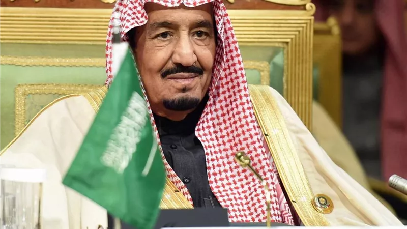 الملك سلمان: إجراءات الحج هذا العام هدفها حماية ضيوف الرحمن
