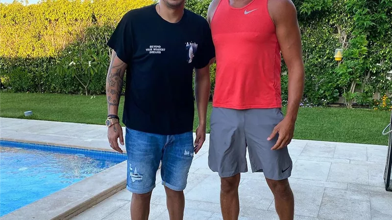 سر ظهور اللاعب محمد زيدان برفقة أحمد عز.. تعرف على التفاصيل