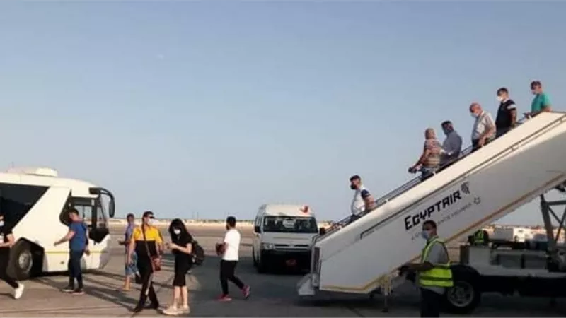 وصول أول رحلة سياحية لمصرللطيران الي مطار شرم الشيخ قادمه من بغداد