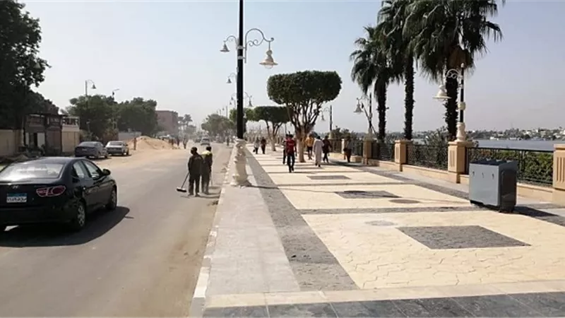 نسمات الهواء الباردة تشجع المواطنين بالأقصر على الإحتفال بالعيد