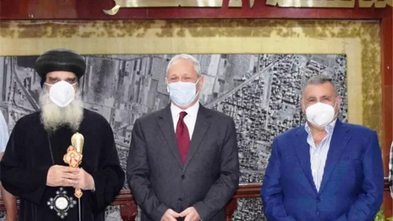 قيادات الكنيسة بالأقصر يهنئون المحافظ بعيد الأضحى