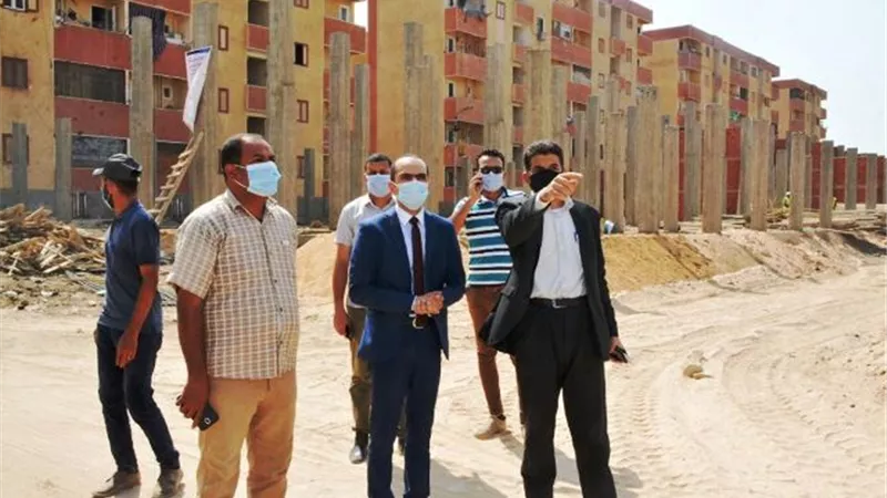 نائب محافظ سوهاج يتفقد بعض المشروعات التنموية بمركز جهينة.. صور