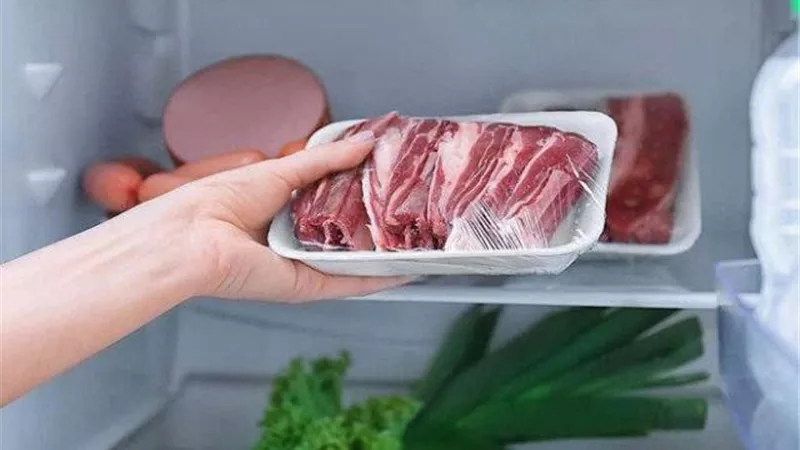 3 طرق لتسييح اللحوم المجمدة