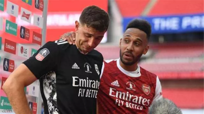 سر بكاء حارس الارسنال عقب الفوز بكأس الاتحاد الانجليزى