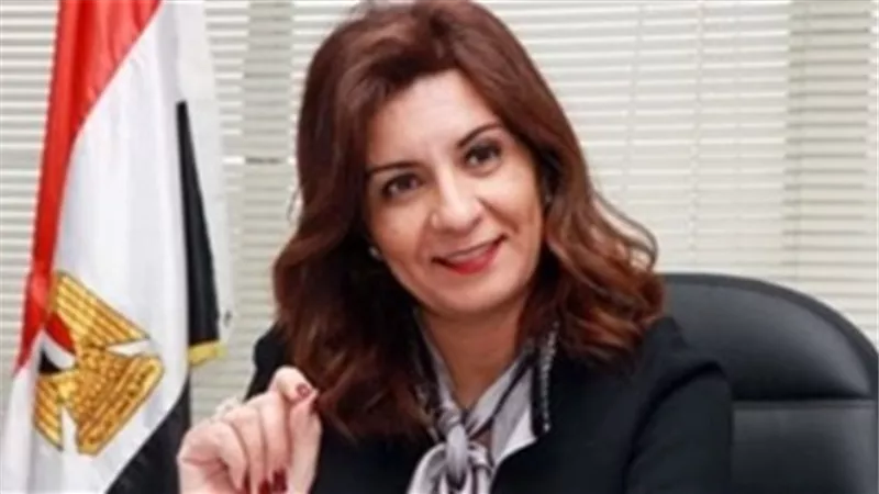 وزارة الهجرة: أكثر من 10 آلاف مستخدم يتفاعلون مع تطبيق 