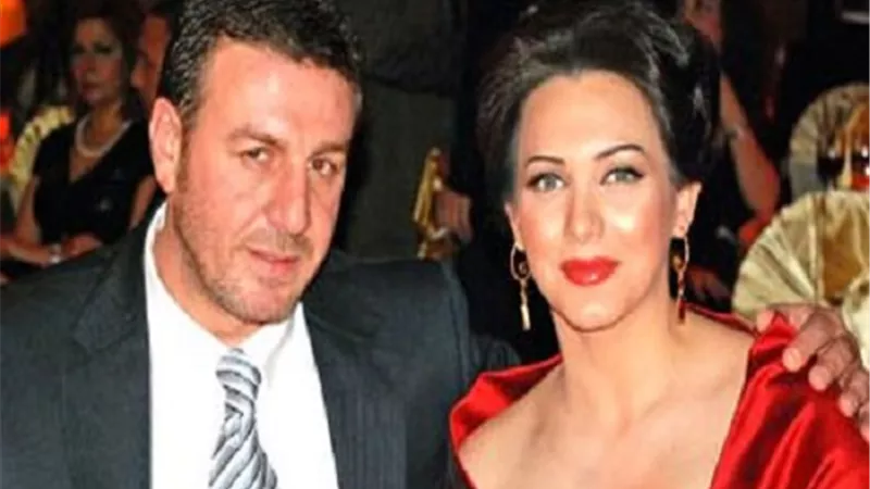 بعد أزمة القبلة.. زوج سلاف فواخرجي يقرر الزواج سرأ والأخيرة تصدمه بردها