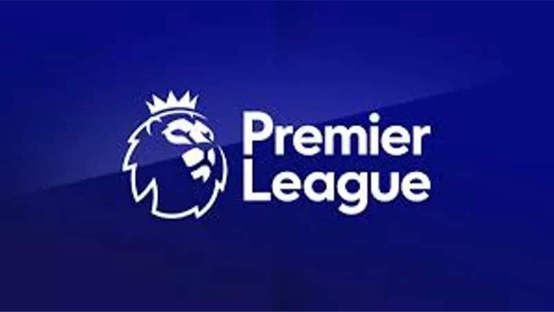 6 لاعبين يرحلون عن الفريق الانجليزى .. منهم لاعب مصرى