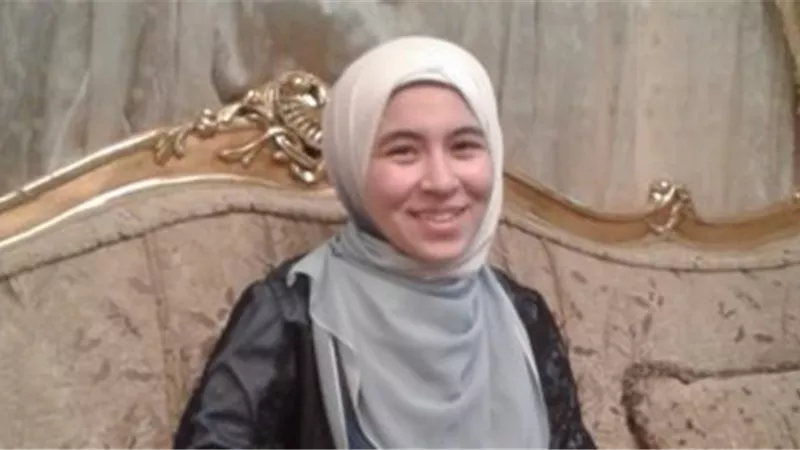 سهيلة .. فخر المنايفة.. ثالث الثانوية العامة على مستوى الجمهورية .. والمحافظ يقدم لها التهنئة