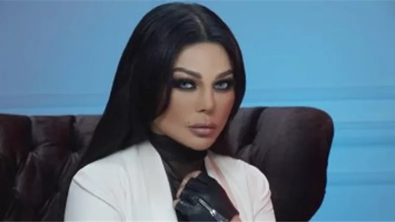 هيفاء وهبي تطالب بالتبرع بالدم للبنانيين
