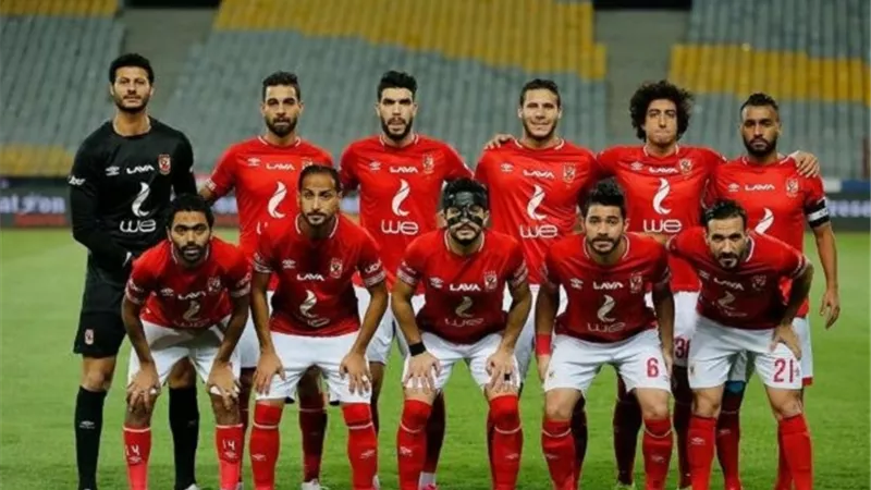 الإصابات تضرب دفاع الأهلى قبل إستئناف الدورى
