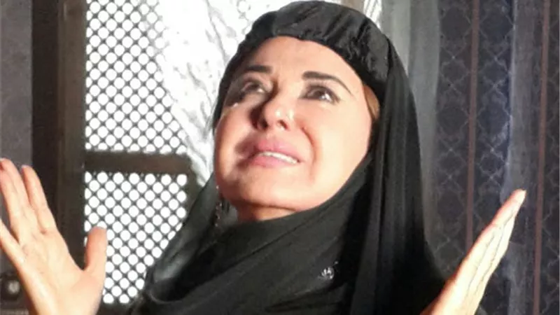 مادلين طبر: حزينة على لبنان ومحتاجين مخلص وطني ينقذنا مثل الرئيس السيسي