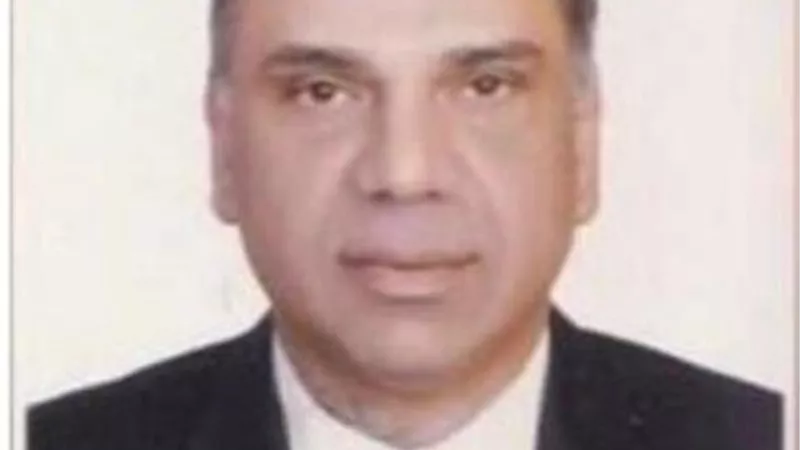 باسم سامى وطارق نصير مساعدان لوزير الطيران