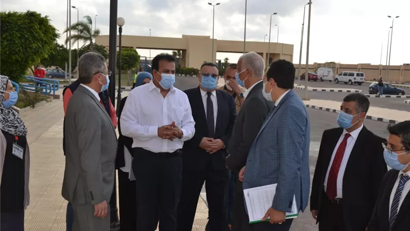 د عبد الغفار والكردي يتفقدان مستشفى برج العرب الجامعي لعلاج سرطان الاطفال
