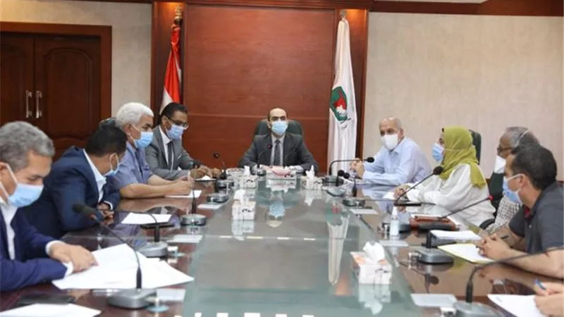 نائب محافظ سوهاج يتابع الموقف التنفيذي لمشروعات برنامج 