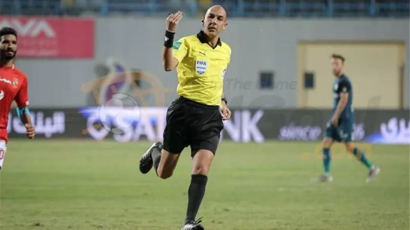 محمد عادل حكما لمباراة الزمالك والمصرى الليلة