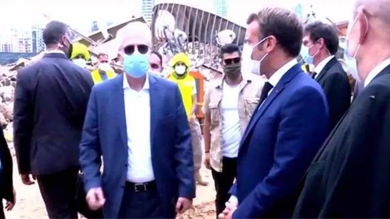 الرئيس الفرنسى يتفقد موقع انفجار بيروت