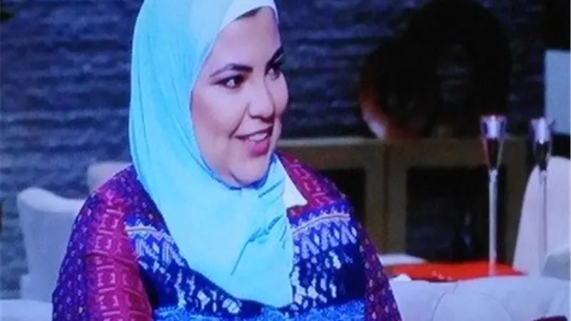 الكيرفى يكسب.. رسامة تدعم النساء البدينات بالفن