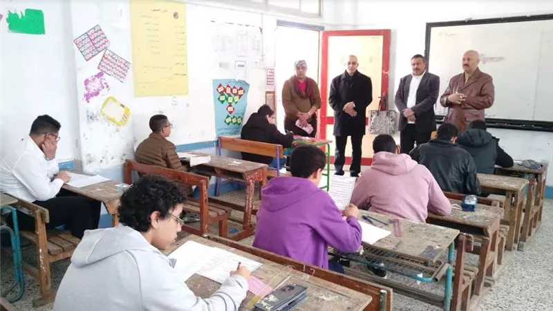 11170 طالب وطالبة يؤدون امتحان مادة الدراسات الإجتماعية للشهادة الإعدادية ببورسعيد