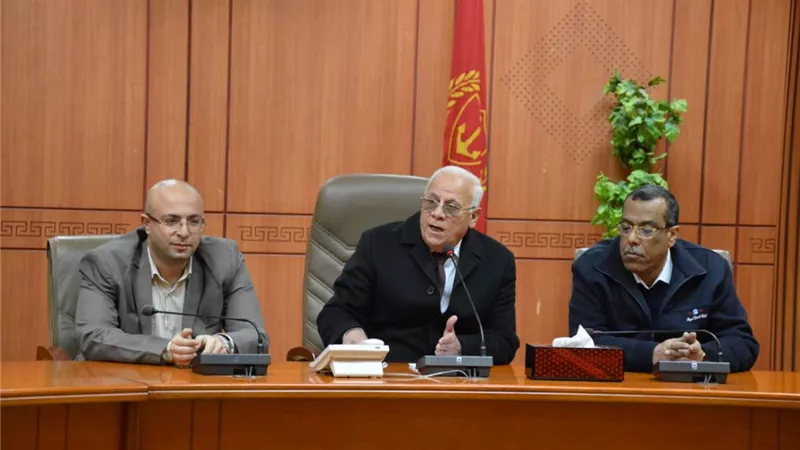الغضبان: بورسعيد سباقة بمبادرة طلاء واجهات المنازل
