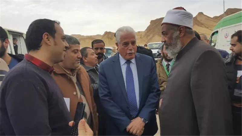 توقيع الكشف الطبي علي ٧٤٨ حالة بقافلة اﻷزهرالشريف بأبوزنيمة