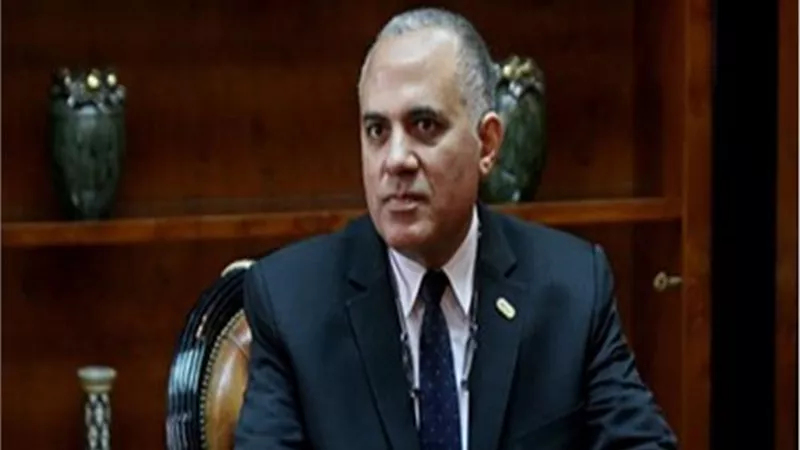 وزيرالرى فى أسوان : كل نقطة مياه بتفرق بالنسبة لنا
