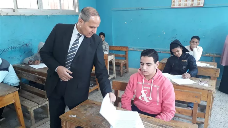 إحالة 4 ملاحظين ومراقب لجنة للتحقيق بالفيوم