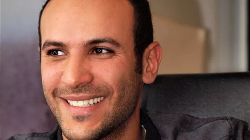 محمد دياب ينفي علاقته باحد الكتب أو اتجاهه للتمثيل