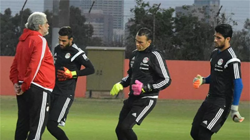 مفاجأة.. منتخب مصر يضم الحضري استعدادا لامم افريفيا