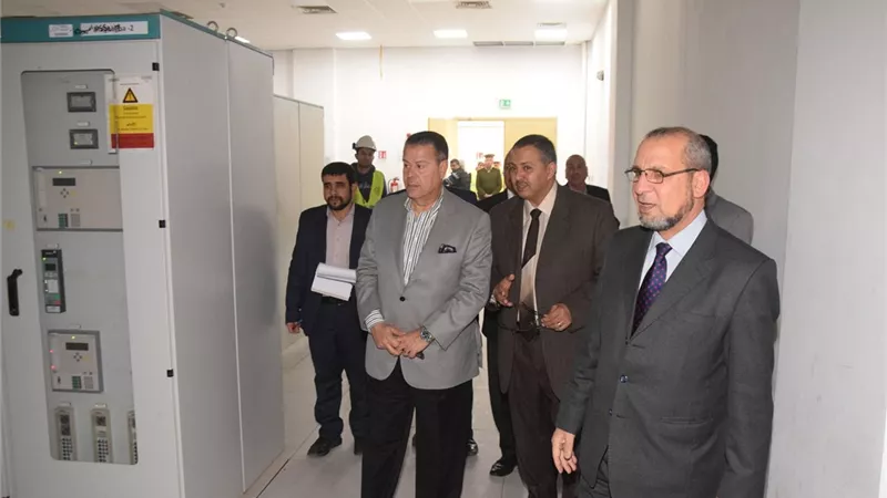 محافظ بني سويف يتفقد محطة كهرباء غياضه