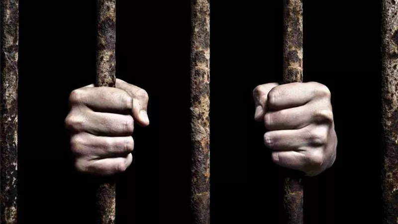 سيدة الاهرام اوهمت زوجها بالحمل الكاذب وخطفت الرضيعة من حضن ابيها
