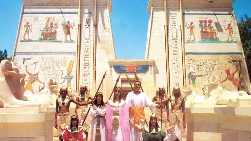 القرية الفرعونية تستعد لمهرجان نصف العام