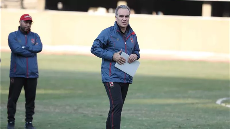 مذبحة لاسارتى فى الاهلى.. نهاية الموسم والبداية بـ 7 لاعبيين