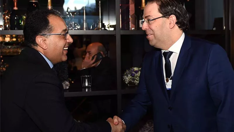 رئيس الوزراء يلتقى نظيره التونسى بمنتدى دافوس لبحث التعاون المشترك
