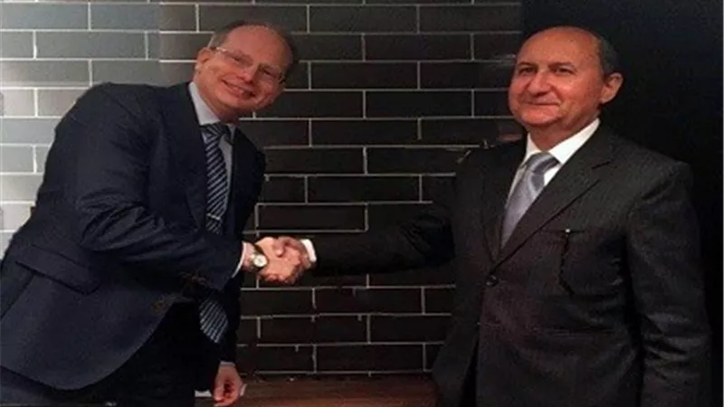 وزير التجارة يبحث مع 