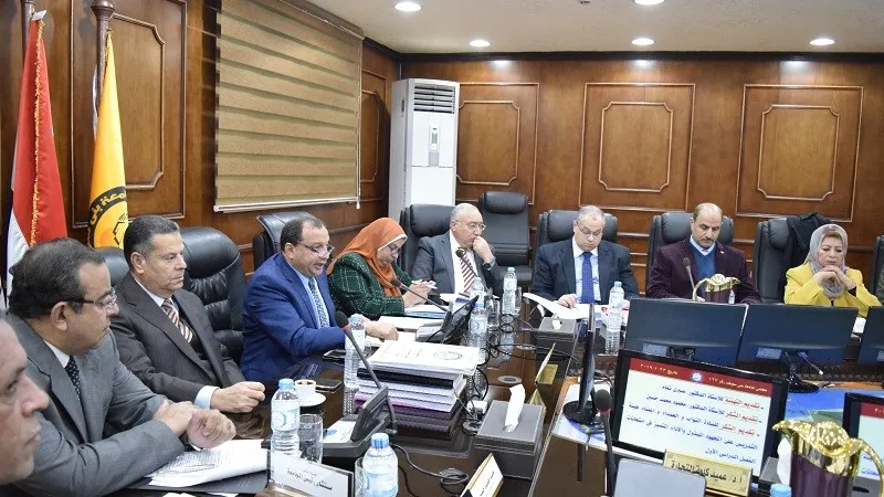 منح مجانية للأطباء من جامعة بنى سويف