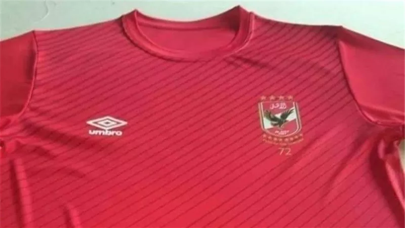 أزمة بين لاعبى الاهلى بسبب التيشيرت الجديد