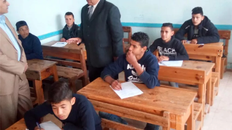إحالة مدرسة للتحقيق تراقب علي ابنتها في نفس اللجنة المشرفة عليها