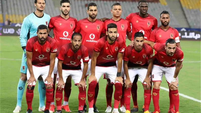 لاعب الأهلى فى سموحة موسم ونصف
