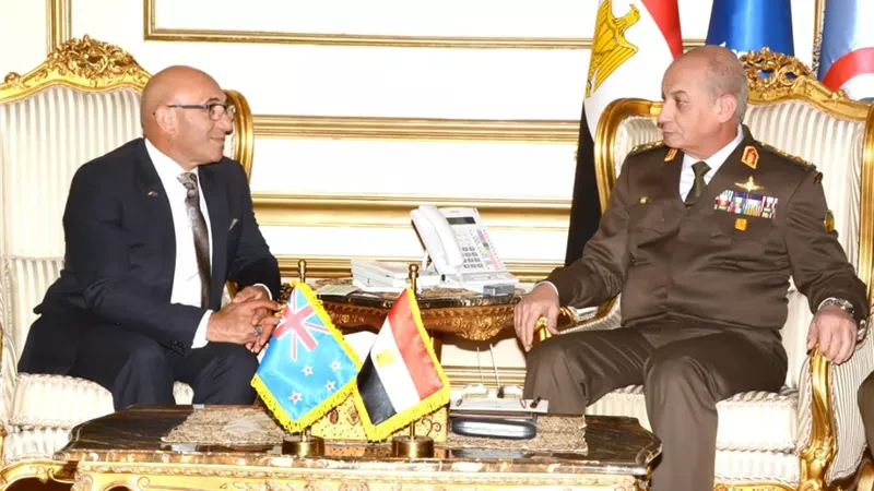 الفريق أول محمد زكى يلتقى وزير الدفاع النيوزيلندى