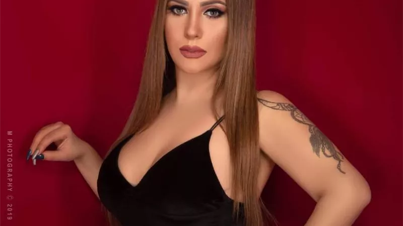 مي صالح مثيرة بـ