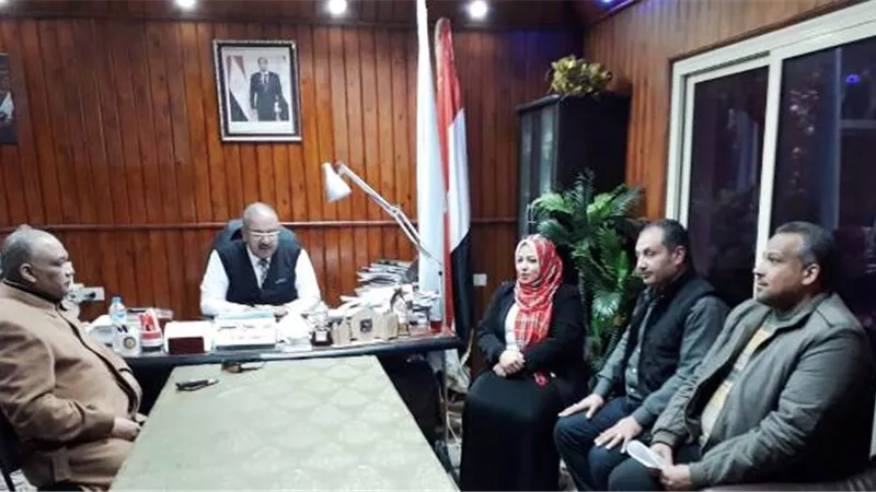 النيلي يجتمع مع قيادات تعليم مطروح ومسئولي المطبعة السرية